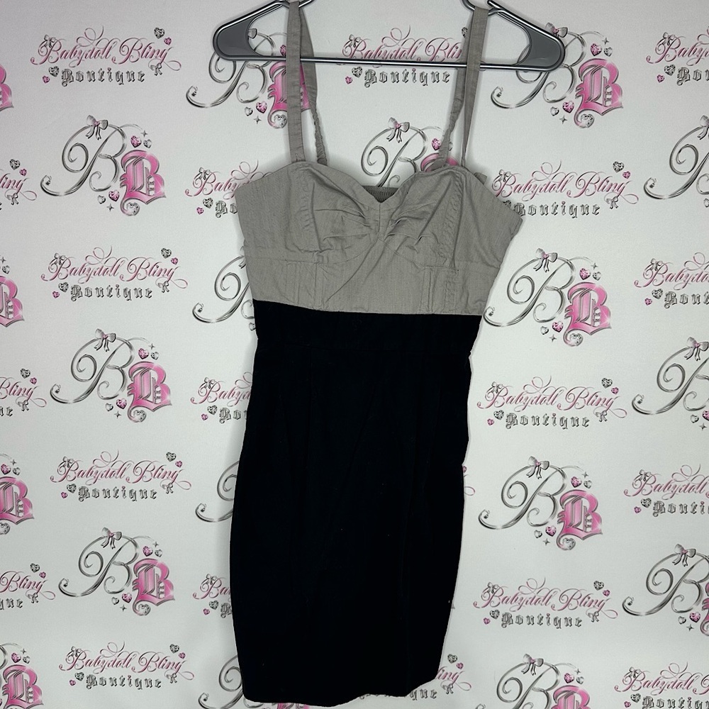 Wilfred dress aritzia bustier tight body on dual half Stylish Black Gray Dress